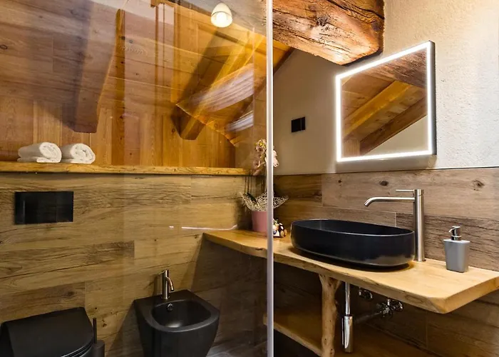 Domaine Valleise - Wine & בית הארחה Arnad